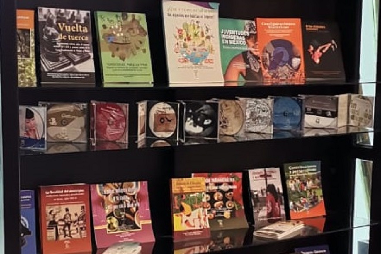 Distinguen a UNICACH en Feria del Libro de la Autónoma de Aguascalientes