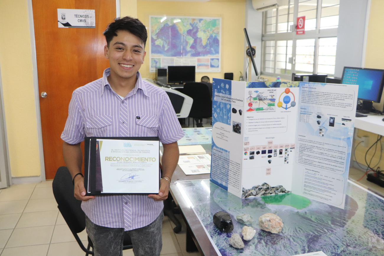 Destaca estudiante en Expo Feria de Ciencias e Ingeniería 2023