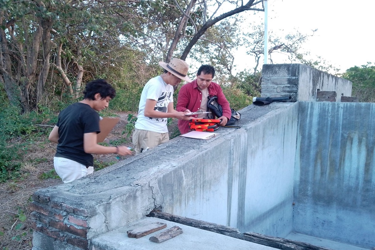 10 alumnos y 50 egresados de la escuela de Arqueología de la UNICACH, participan activamente en el Proyecto de salvamento arqueológico del Tren Maya