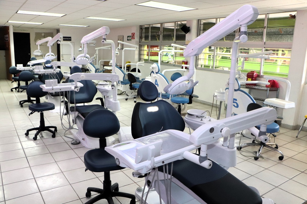 se invertirán en la ampliación y modernización del equipamiento de aulas, laboratorios, talleres y clínicas, para fortalecer la infraestructura y mejorar las condiciones de los espacios educativos.