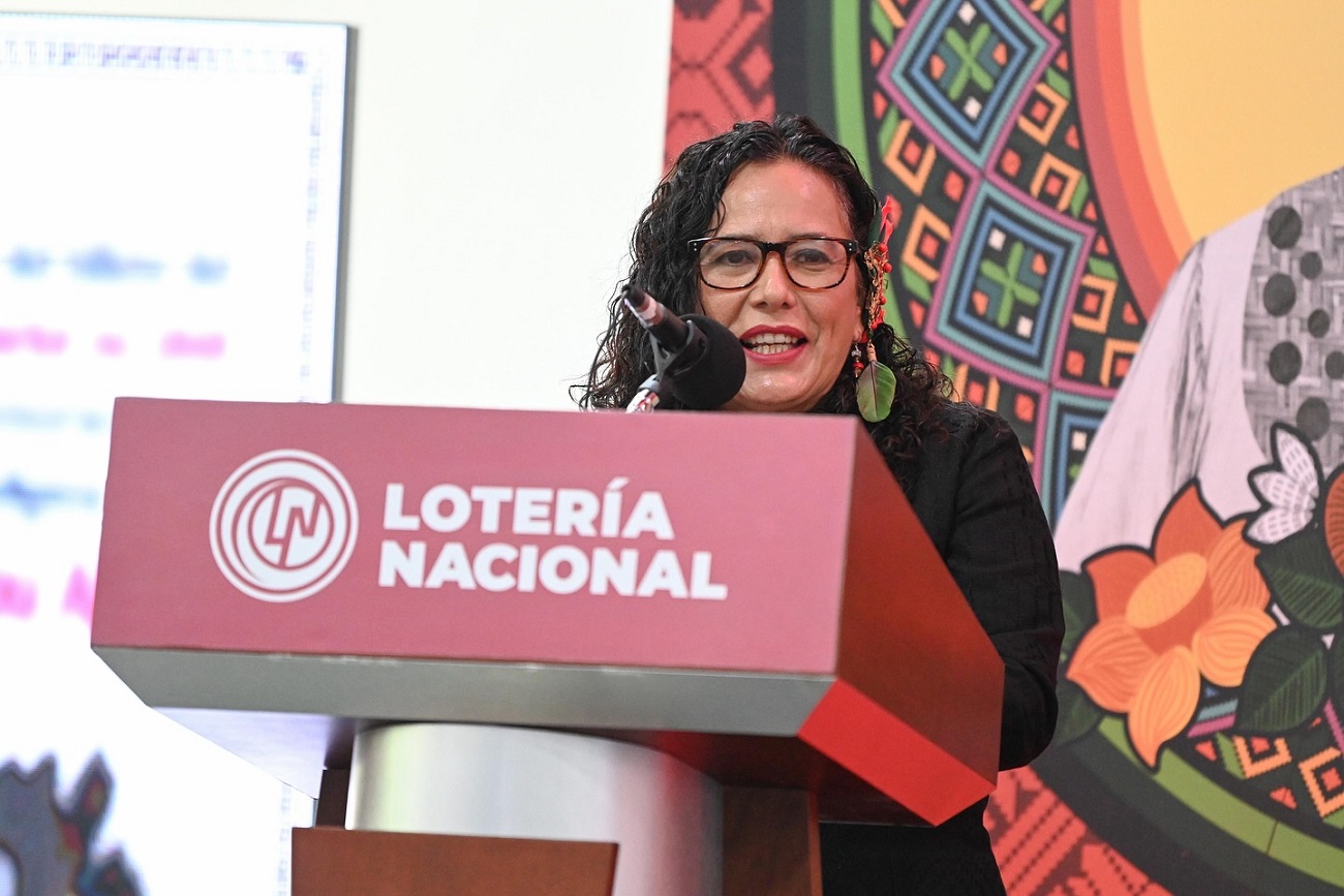 La rectora de la UNICACH, Fanny López Jiménez, agradeció al gobernador de Chiapas, Eduardo Ramírez Aguilar, la invitación a fungir como testigo de honor en esta ceremonia.