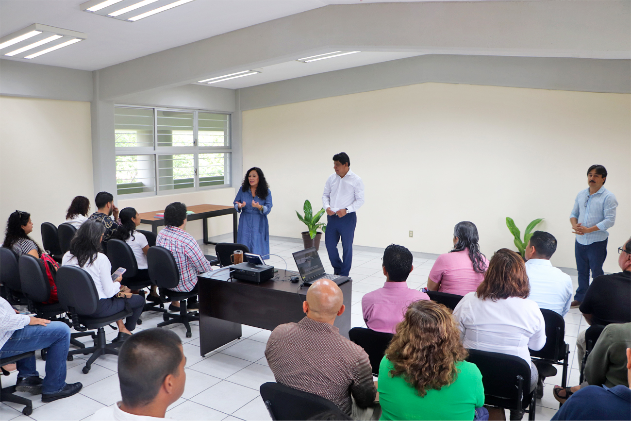 Capacitan a secretarios académicos y administrativos para la gestión de proyectos universitarios