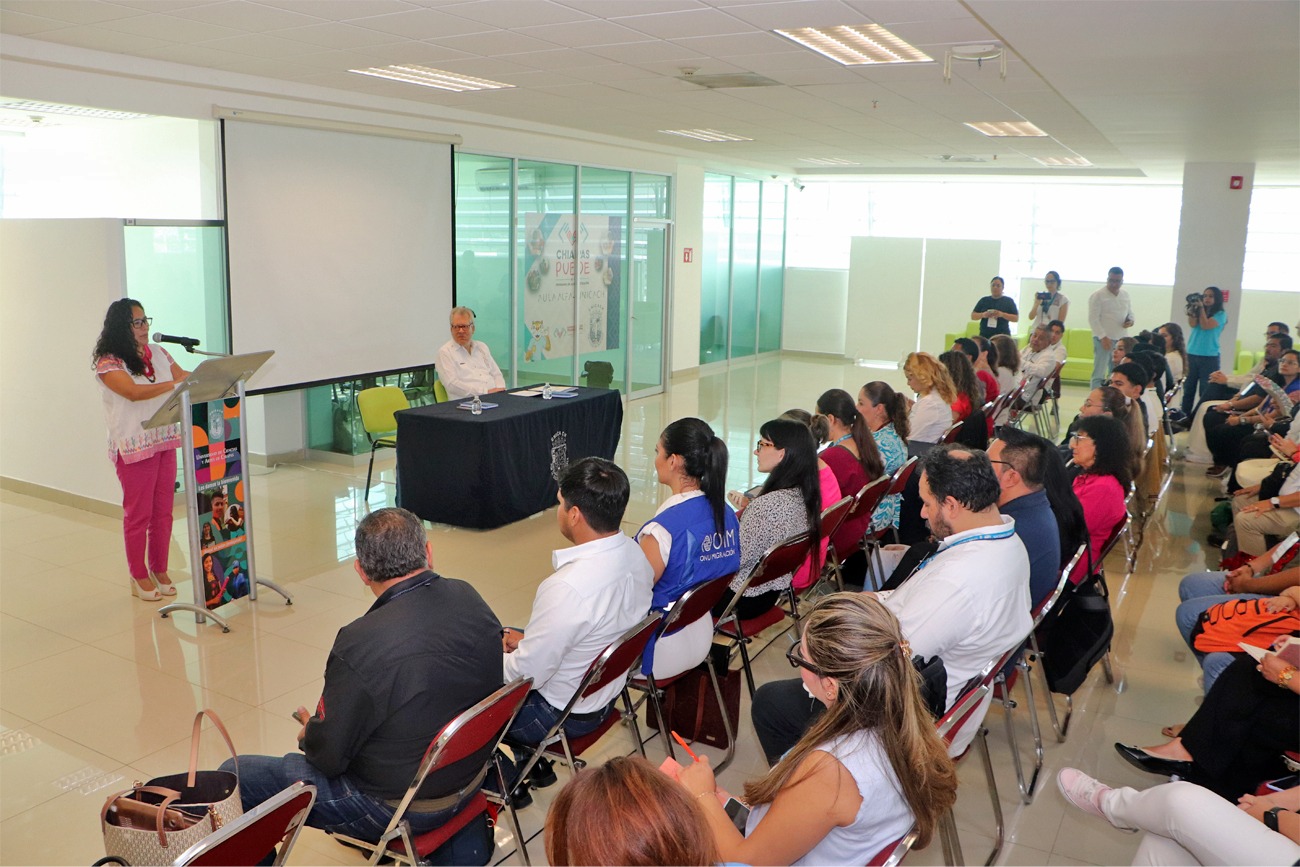 Destacó que el diálogo y el intercambio de propuestas en este foro, representan el vehículo más idóneo para reflexionar, discutir e intercambiar opiniones y experiencias en torno a una agenda temática.