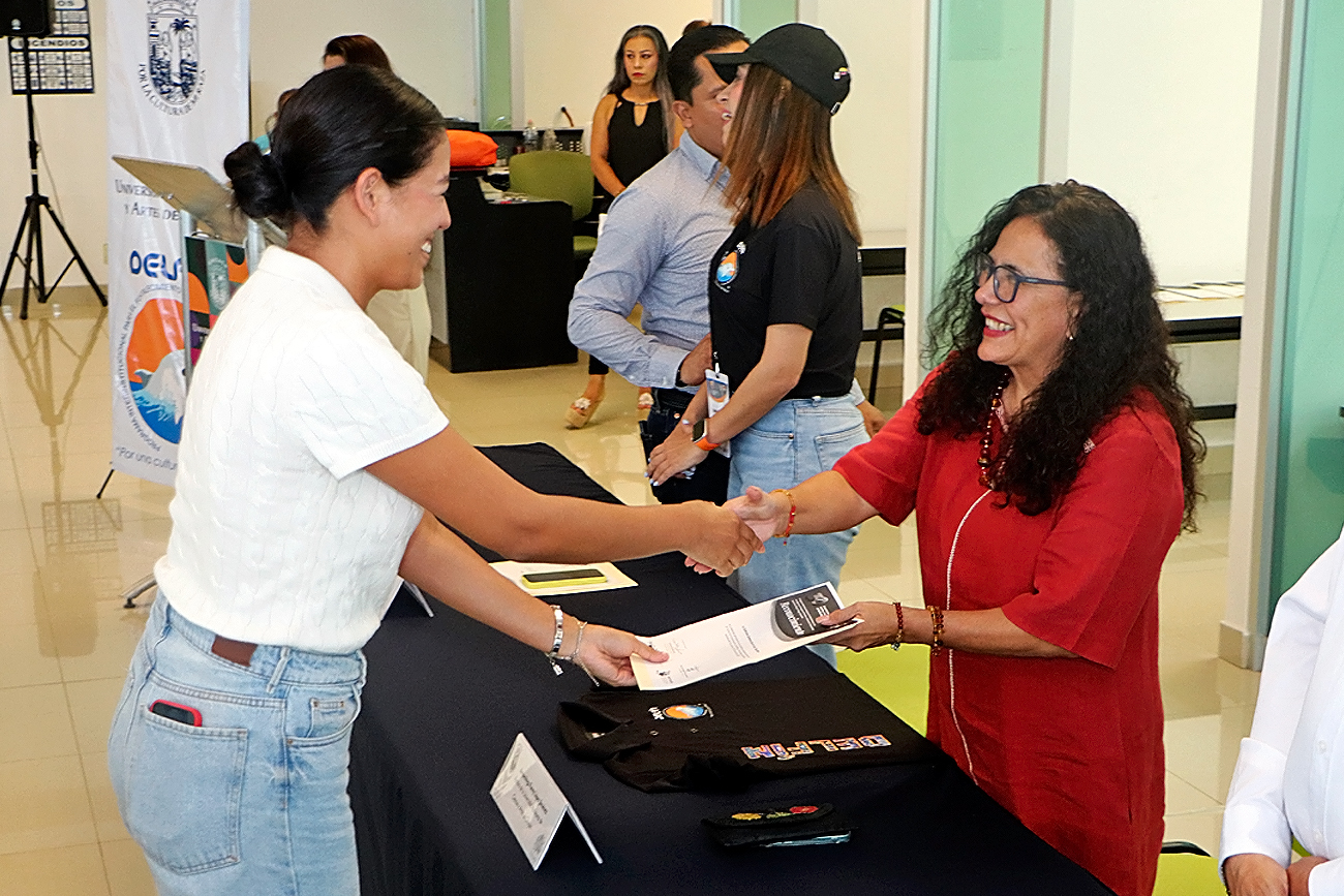 El objetivo del foro es compartir las experiencias de quienes han sido beneficiados por estos programas