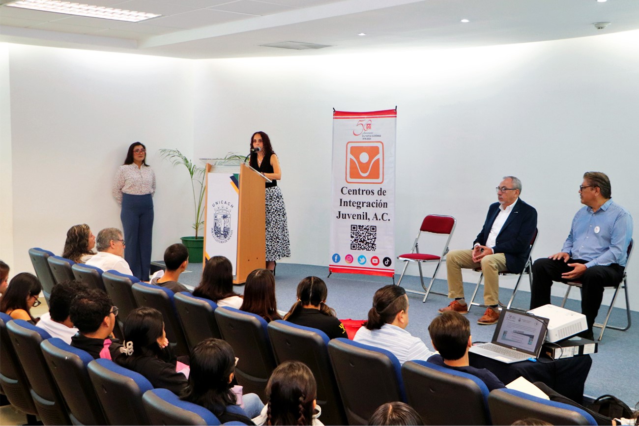 CIJ celebra 50 años con coloquio sobre salud mental en la UNICACH