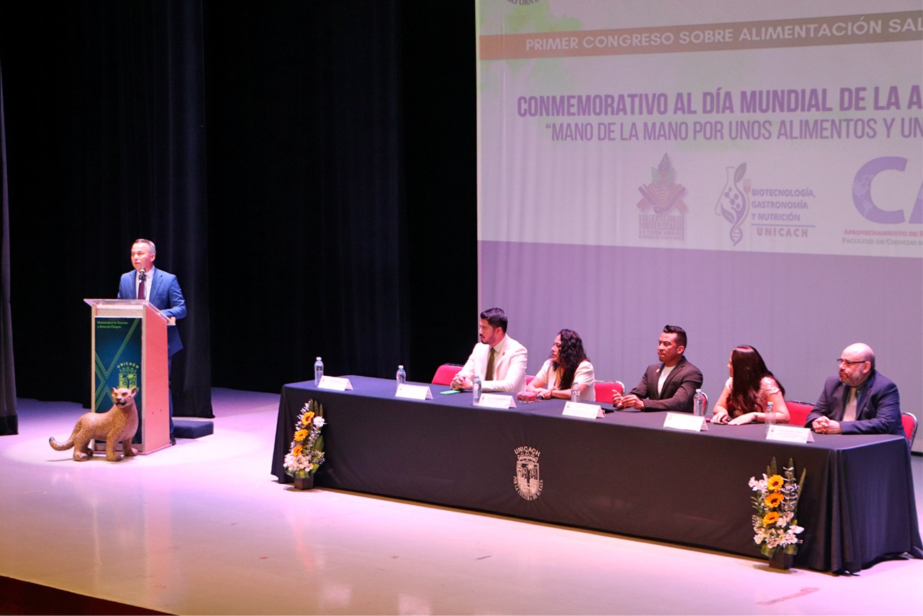 La jornada incluye conferencias y talleres.