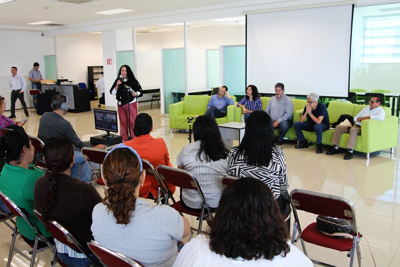 Docentes y estudiantes de la UNICACH analizan el estado de la lectura en la educación superior