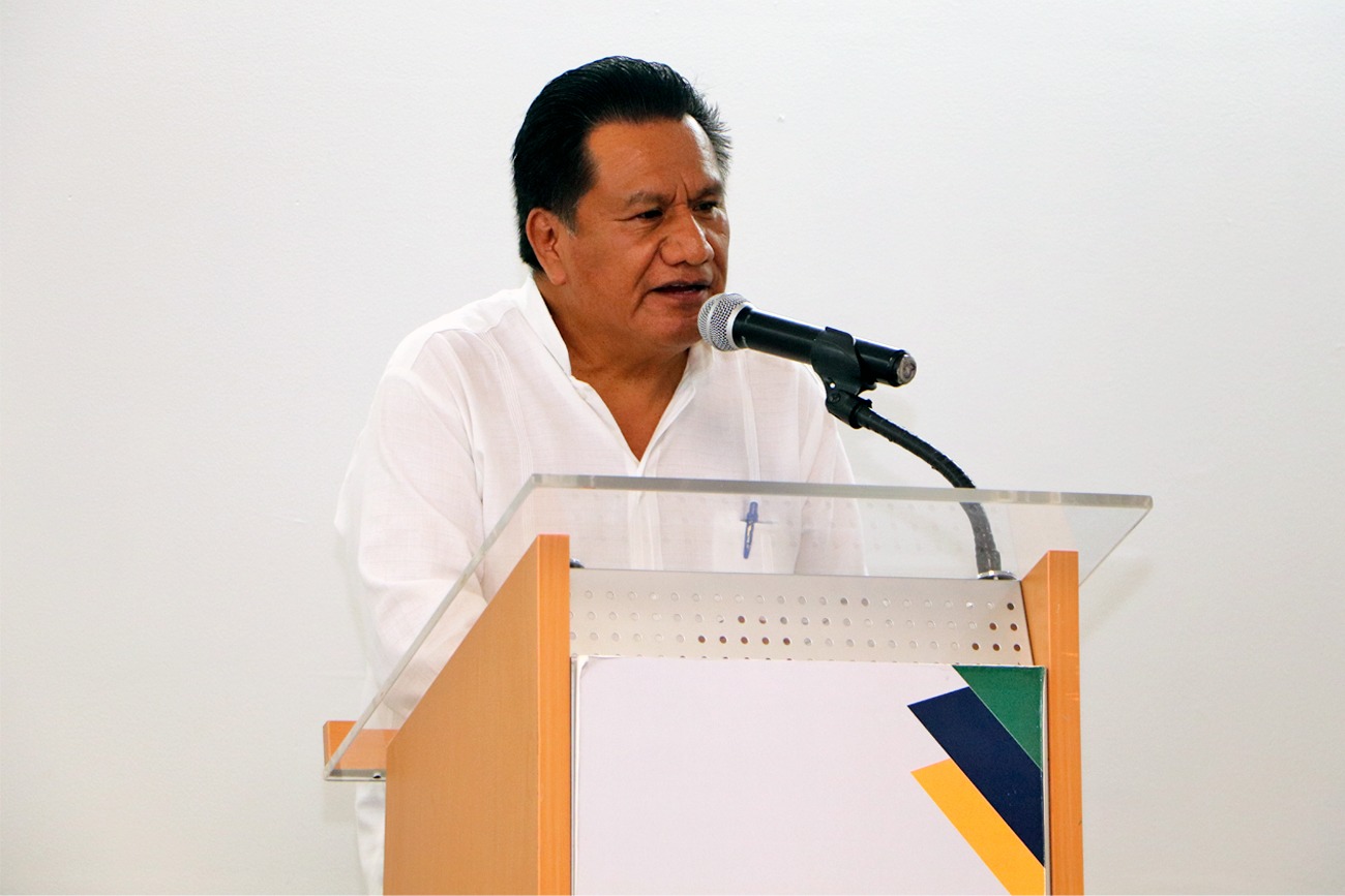 El secretario académico de la UNICACH, Enrique Pérez López.