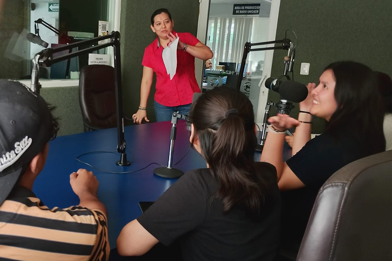 Del aula a la radio: estudiantes propician debate ambiental