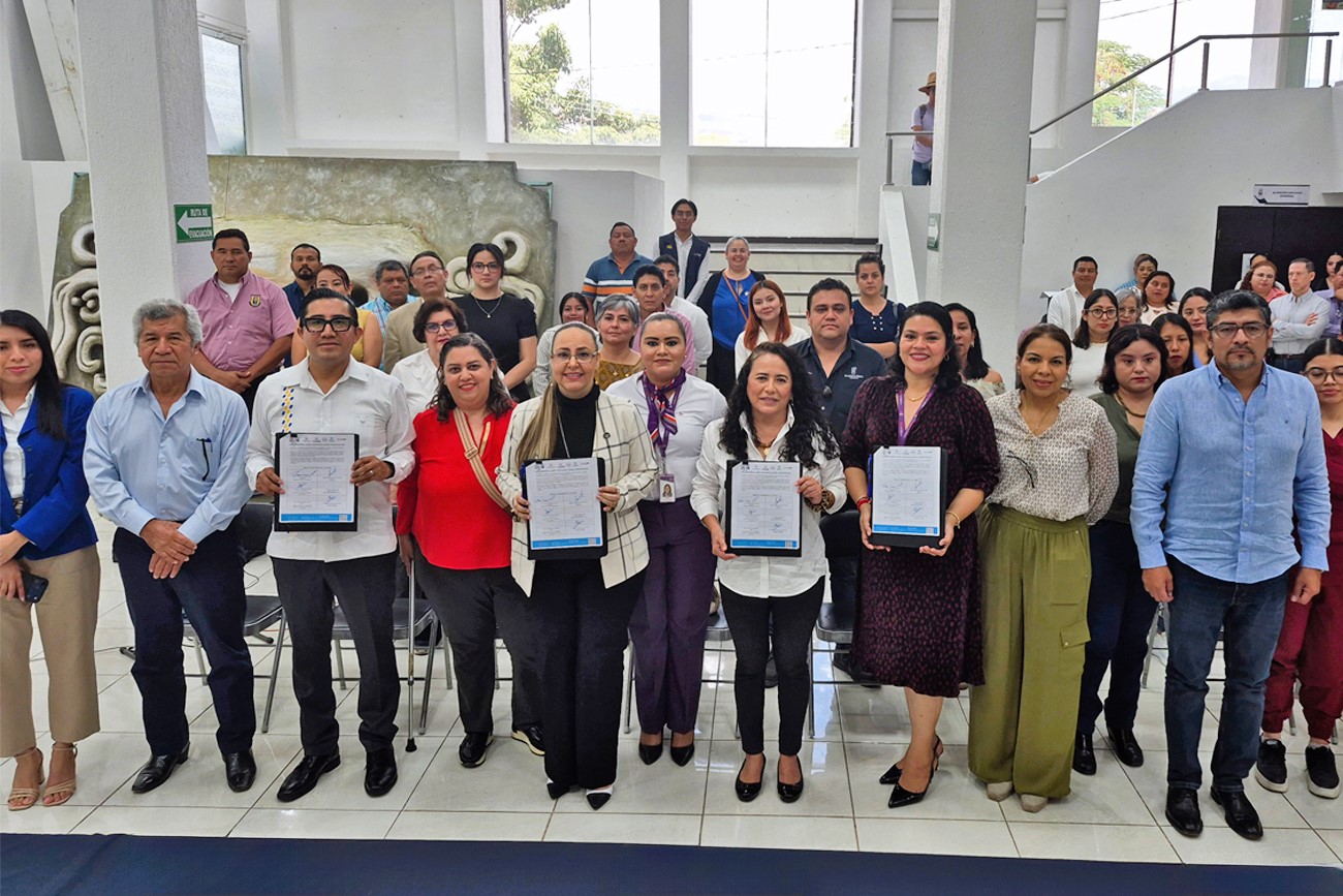 Aula de Alfabetización Digital, en la Universidad Autónoma de Ciencias y Artes de Chiapas (UNICACH)