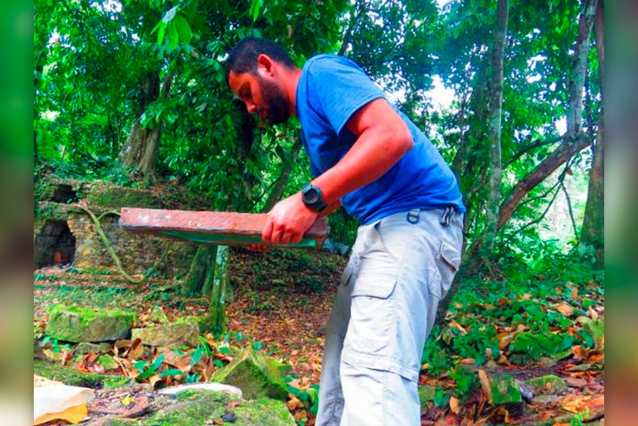 Docente de la UNICACH gan Medalla Alfonso