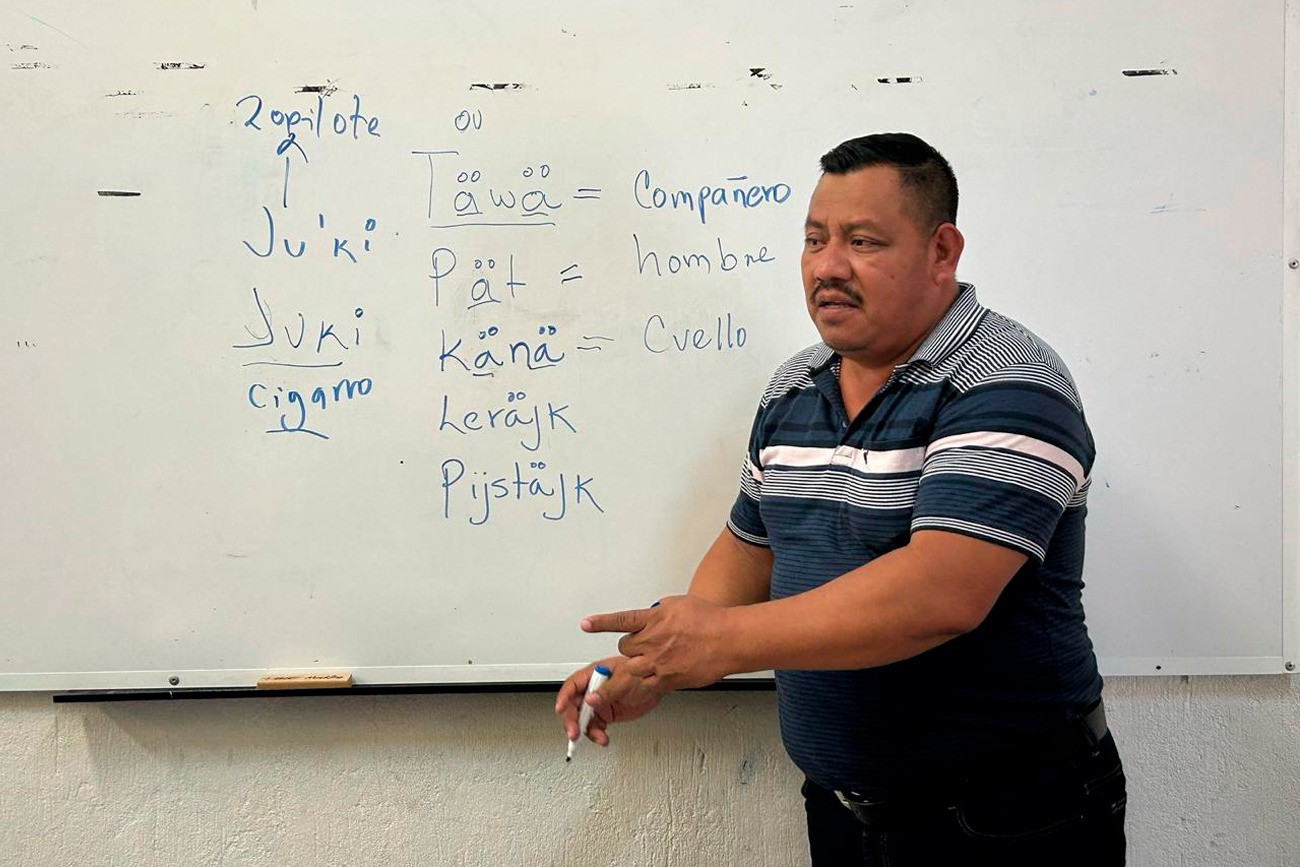 Capacitarán a la comunidad universitaria de la UNICACH en el uso del zoque