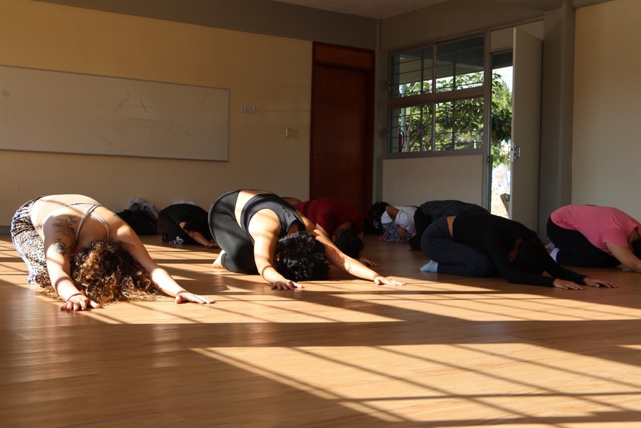 Fortalece UNICACH preparación corporal de estudiantes de Artes Escénicas con taller especializado