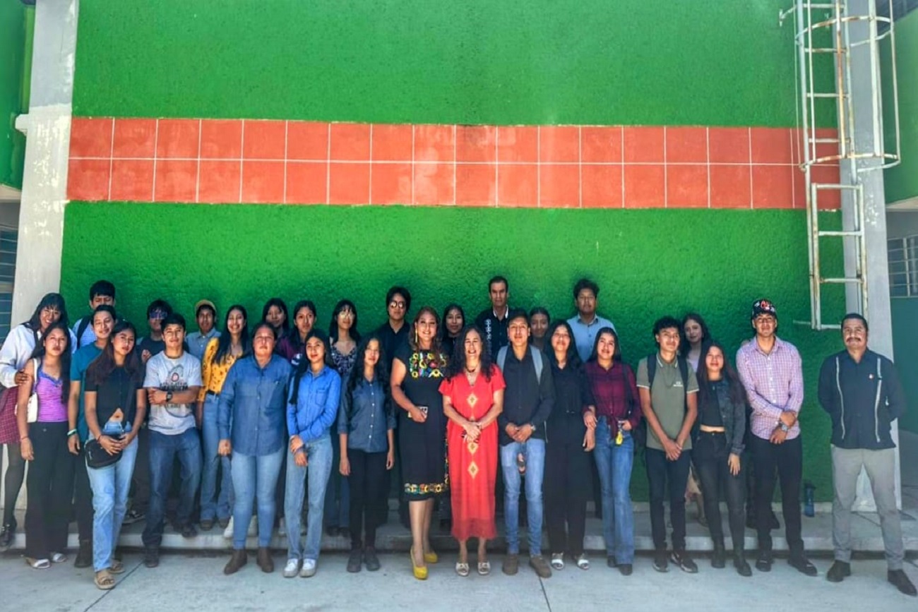 Durante su visita de trabajo, la rectora también recorrió la sede universitaria y supervisó su funcionamiento, donde sostuvo encuentros con estudiantes, docentes y personal administrativo,.