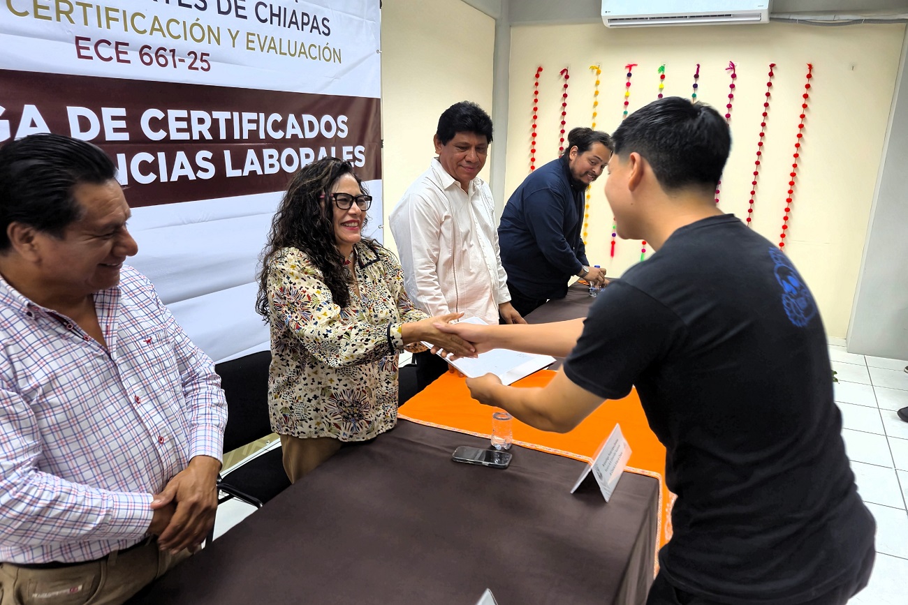 Certifica UNICACH competencias de personal en manejo higiénico de alimentos