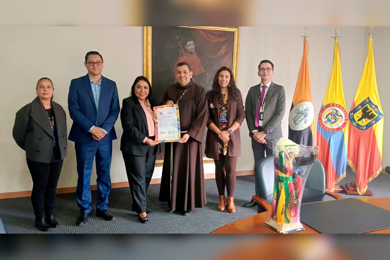 En dicha firma estuvieron presentes otras autoridades de la institución colombiana, entre ellas la vicerrectora académica, Yeimy Viviana Marín Chávez y el director de Relaciones Internacionales e Interinstitucionales, Uwe Mauricio Kusther Escobar..