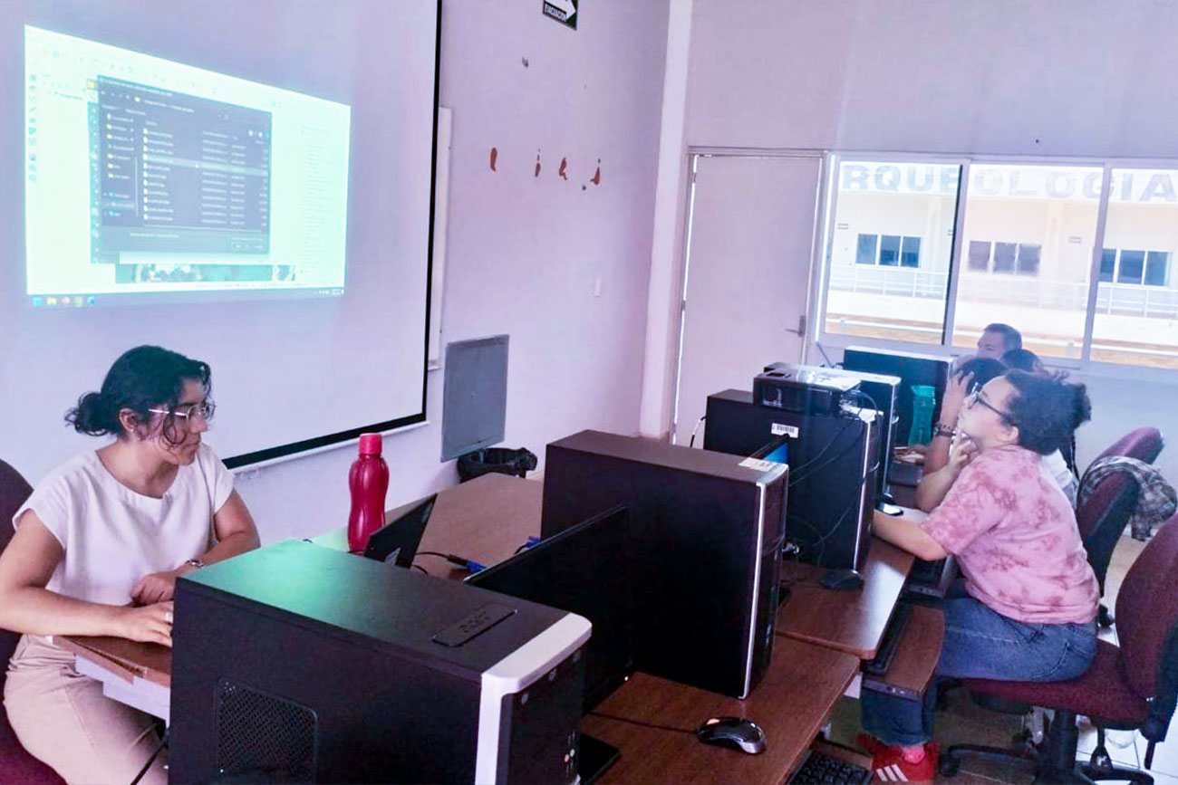Fortalece UNICACH formación arqueológica con taller sobre herramientas digitales