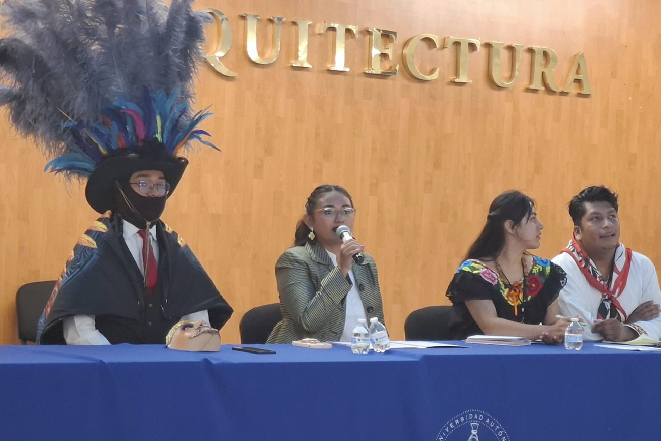 UNICACH fortalece los estudios del carnaval en encuentro internacional de especialistas