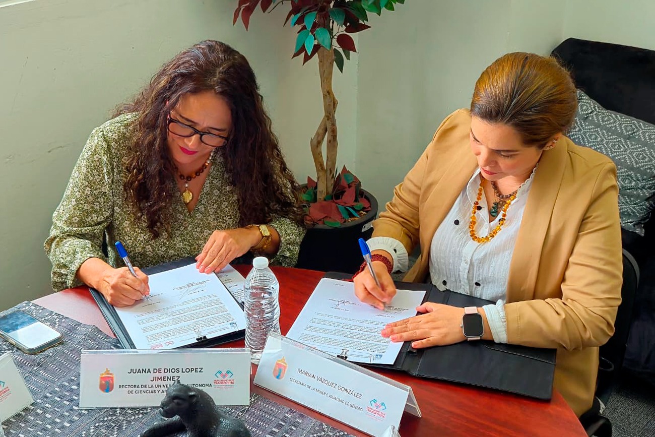 La rectora de la UNICACH, Fanny López Jiménez, destacó que esta alianza busca sumar esfuerzos institucionales que impulsen la igualdad de género, el empoderamiento de las mujeres y la consolidación de espacios seguros