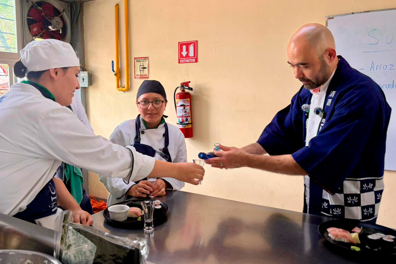 Conocer diversas cocinas fortalece la formación gastronómica: chef Jerónimo Koganei
