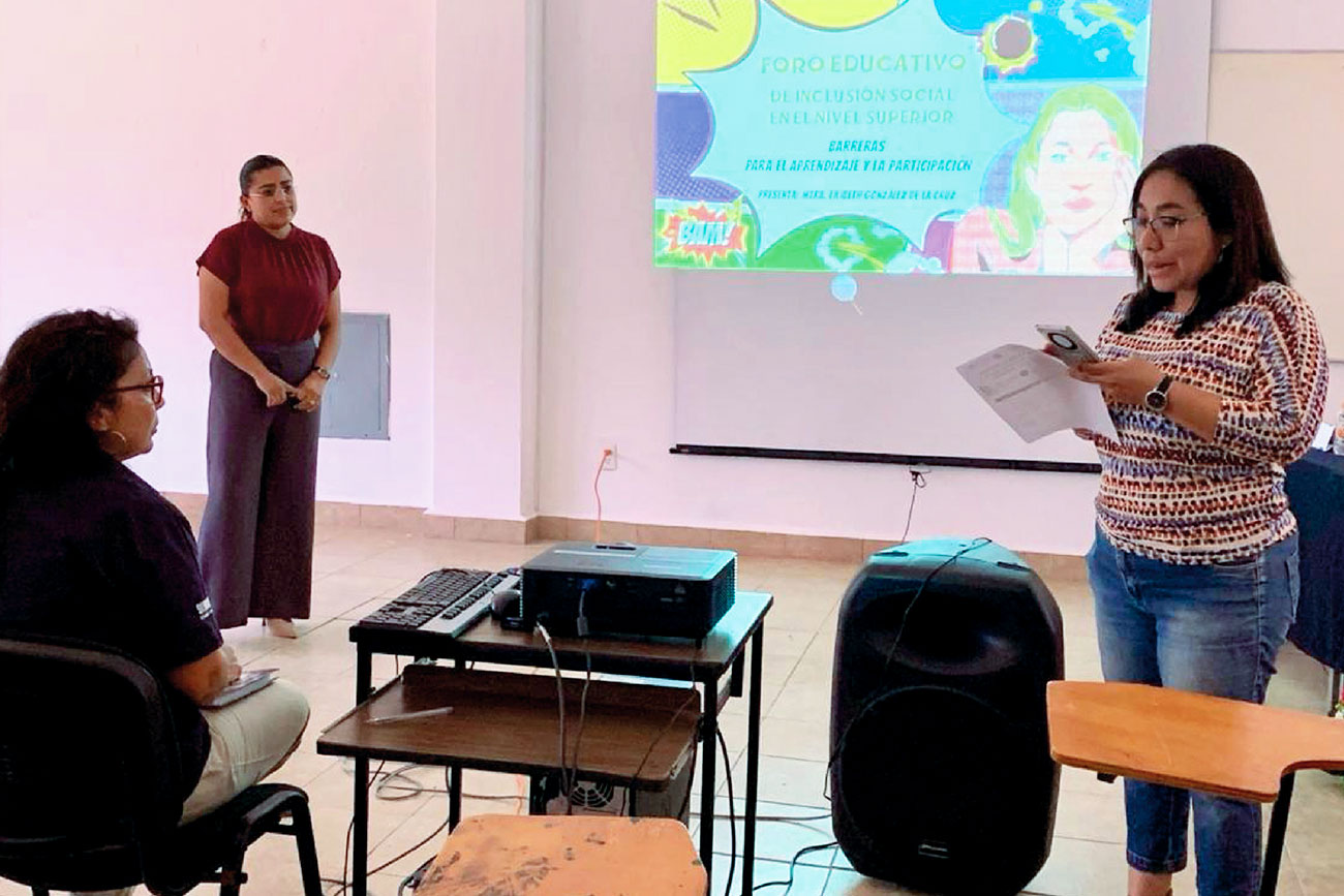    Capacita UNICACH a personal sobre educación inclusiva