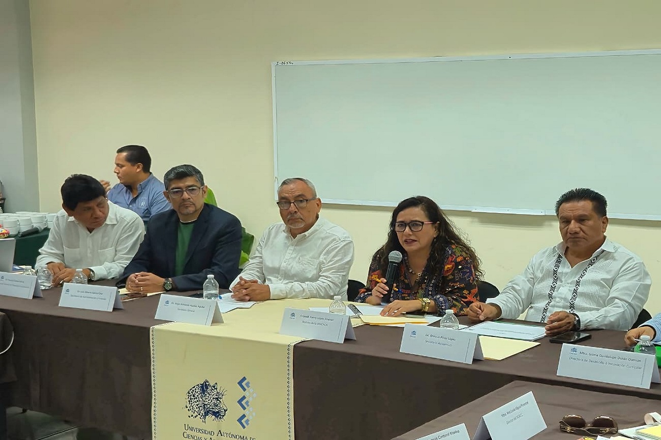 Trabaja UNICACH en ampliación de matrícula y nuevos proyectos académicos 