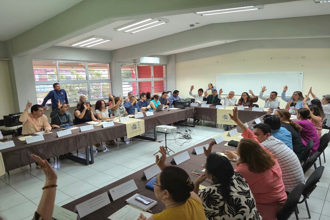 Durante la sesión, realizada en Ciudad Universitaria, se abordaron los resultados preliminares del Proceso de Admisión 2026.