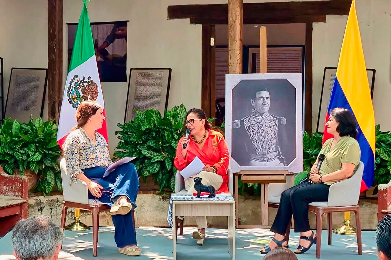 𝗥𝗲𝗮𝗹𝗶𝘇𝗮 𝗨𝗡𝗜𝗖𝗔𝗖𝗛 𝗰𝗼𝗻𝘃𝗲𝗿𝘀𝗮𝘁𝗼𝗿𝗶𝗼 𝘀𝗼𝗯𝗿𝗲 𝗲𝗹 𝗹𝗲𝗴𝗮𝗱𝗼 𝗱𝗲𝗹 𝗚𝗲𝗻𝗲𝗿𝗮𝗹 𝗝𝗼𝘀𝗲́ 𝗠𝗮𝗿𝗶́𝗮 𝗗𝗶𝗼𝗻𝗶𝘀𝗶𝗼 𝗠𝗲𝗹𝗼 𝘆 𝗢𝗿𝘁𝗶𝘇
