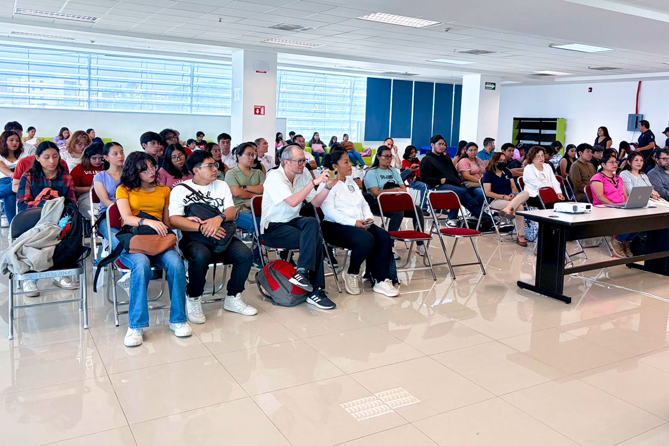 Congreso en la UNICACH promueve cultura de paz y desarrollo humano