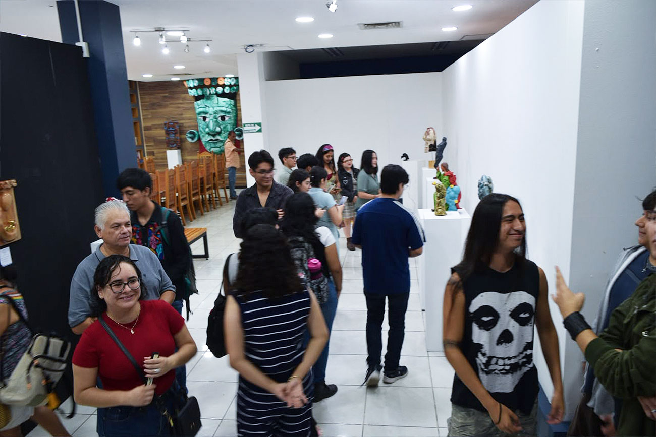 Estudiantes de Artes Visuales reinterpretan la poesía de Jaime Sabines en exposición multidisciplinaria