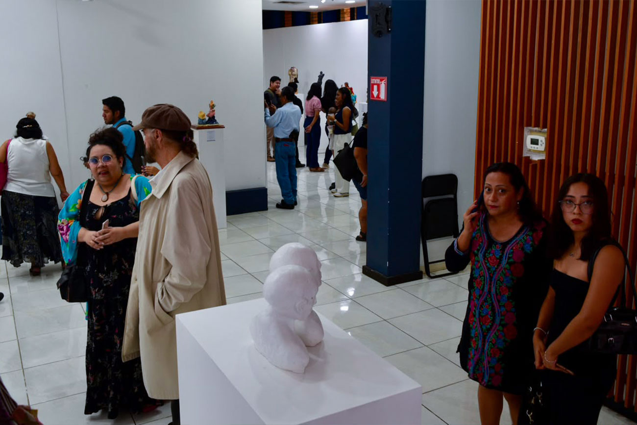 Estudiantes de Artes Visuales reinterpretan la poesía de Jaime Sabines en exposición multidisciplinaria