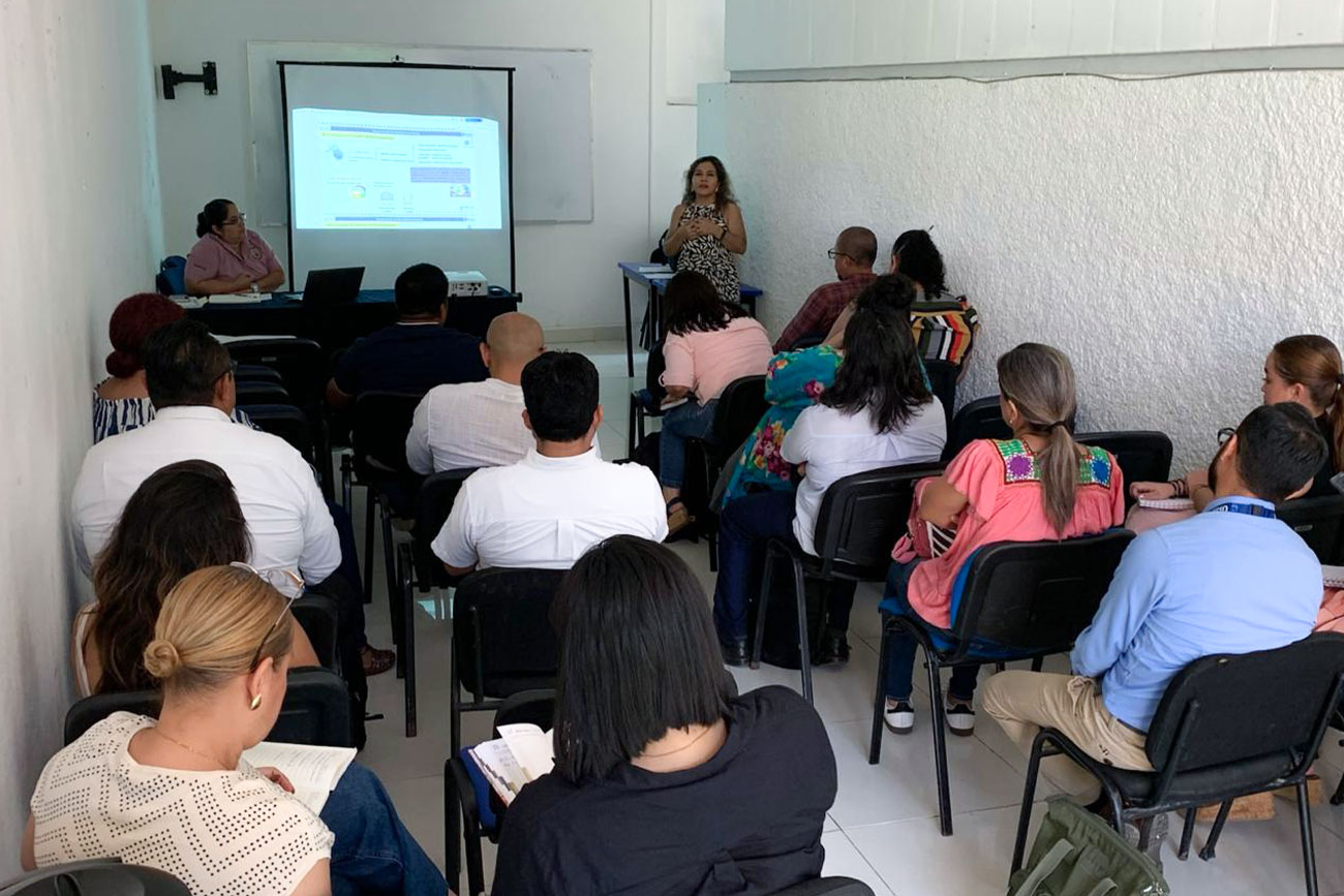 Fortalece UNICACH estudios de empleadores para actualizar la formación profesional