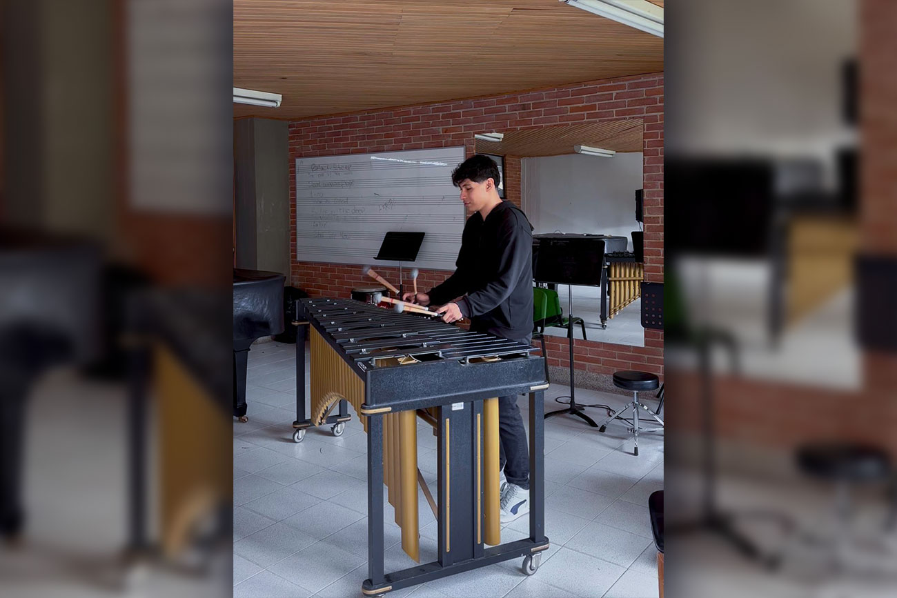 Estudiante de Música de la UNICACH fortalece su formación con estancia de investigación en Colombia