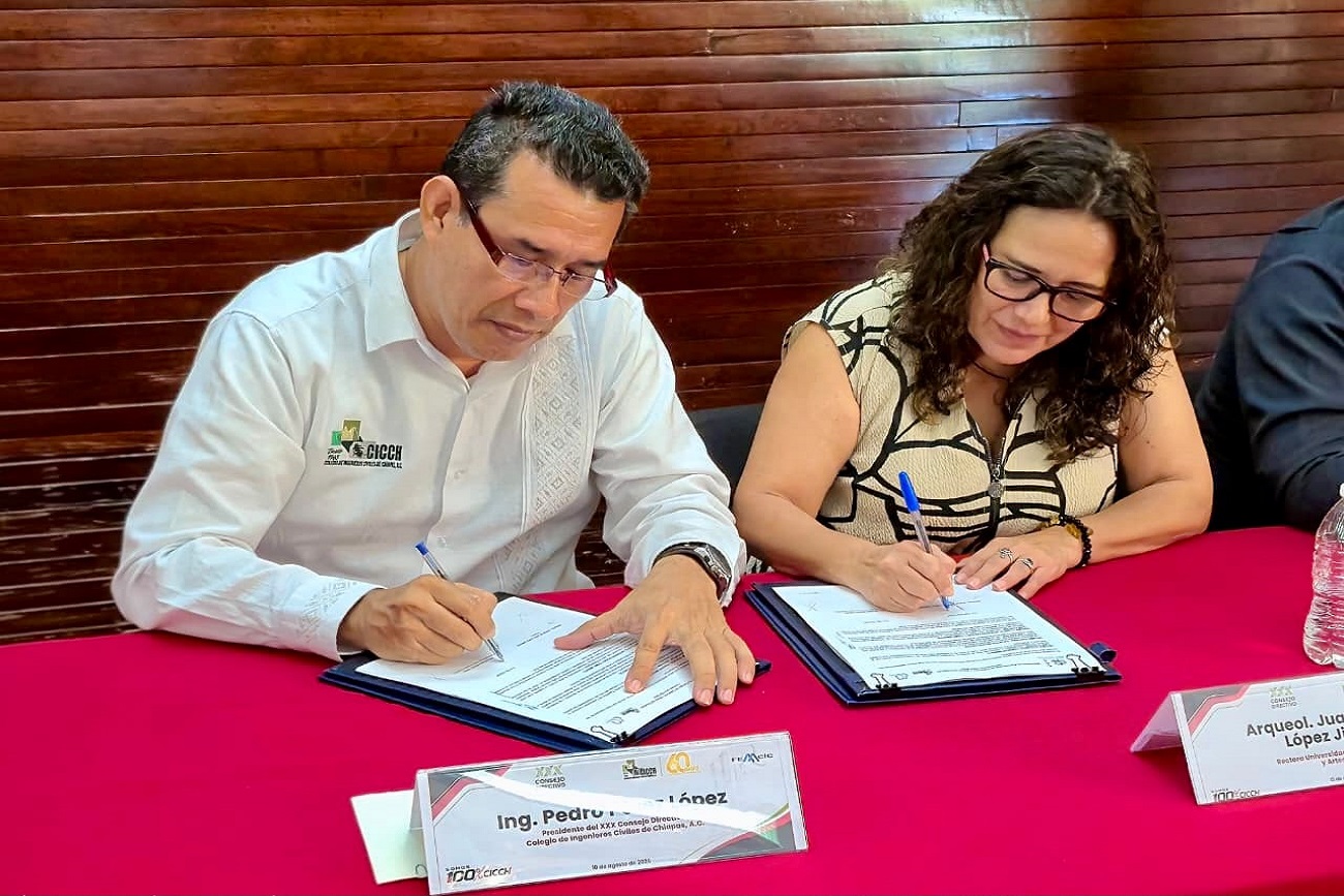 La rectora de la UNICACH, Fanny López Jiménez, destacó que este acuerdo representa la suma de esfuerzos y voluntades de dos instituciones comprometidas con el crecimiento y el desarrollo de Chiapas