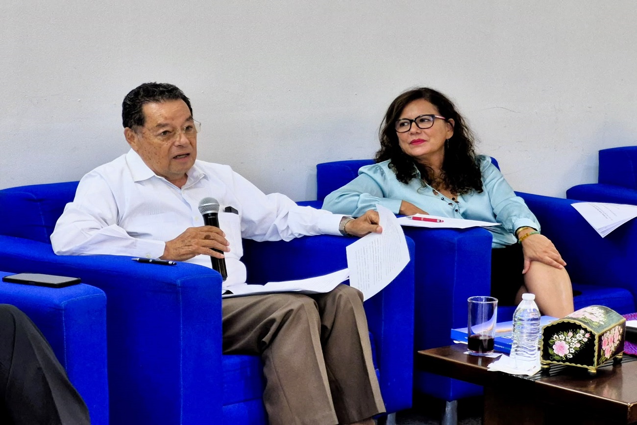 Roberto Domínguez Castellanos hizo un llamado al personal docente, administrativo y al estudiantado a respaldar a quien se encuentre al frente de la institución.