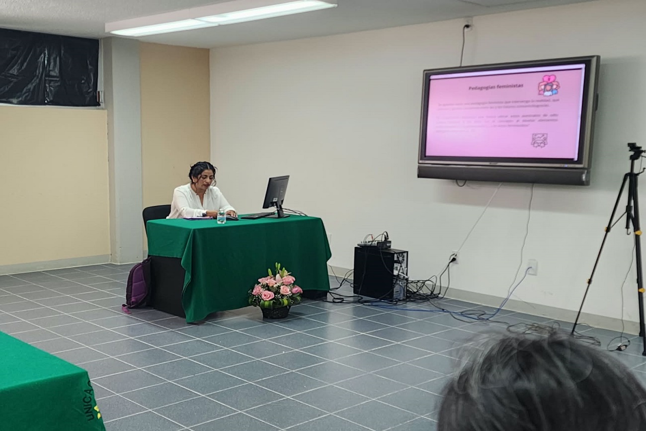 Reconoce CESMECA-UNICACH excelencia académica con nueva egresada de maestría
